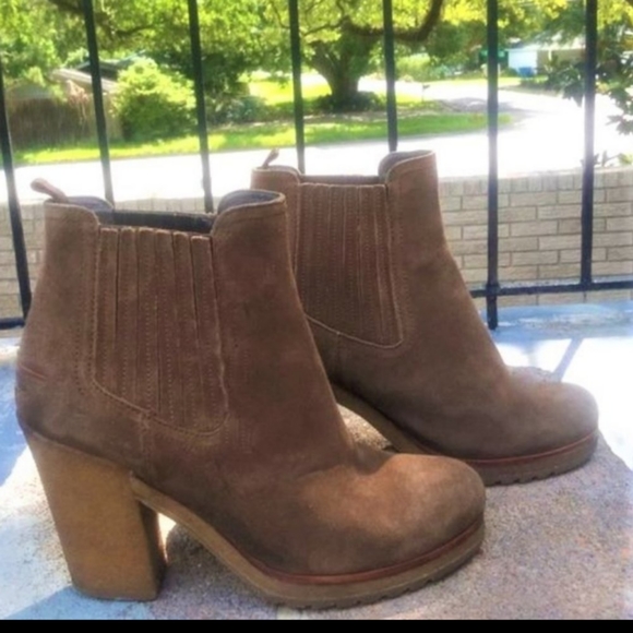 Prada suede Chelsea booties - Picture 10 of 12